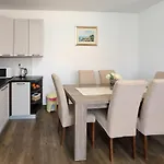 Apartman Adrian