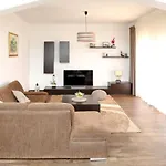 Adrian Apartman *