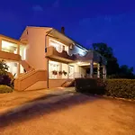 Apartman Adrian *