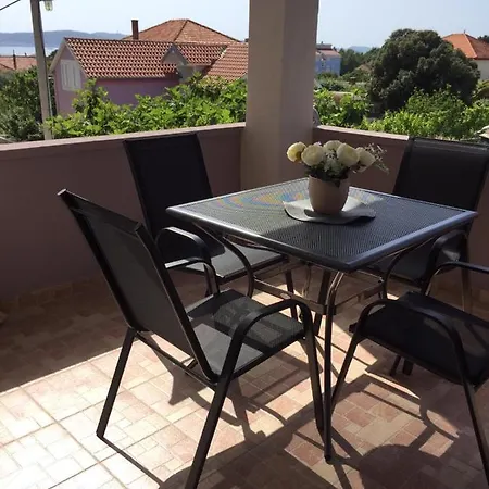 Adrian Apartman Bibinje