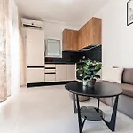 Apartment Adrian