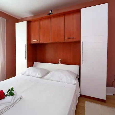 Adrian Apartment
