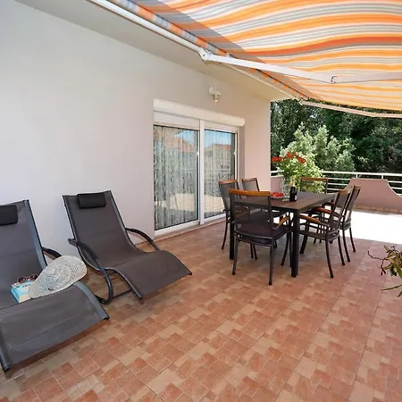 Apartman Adrian